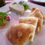 カフェ ボラーレ 白山店 - レバーパテ