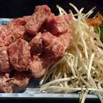 俣野也 - スタミナ サイコロステーキ 300㌘