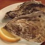 baru Publo - 【H28.2.13】 蒸し岩牡蠣(岡山虫明産)１個２２０円×２個。