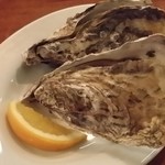 baru Publo - 【H28.2.13】 蒸し岩牡蠣(岡山虫明産)１個２２０円×２個。