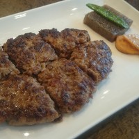 神戸ステーキハウス 和豪 - しっとりジューシー、肉の甘味がホロリと口中に広がるハンバーグ1,080円