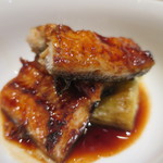 日本料理 幸庵 - 利根川の天然鰻の蒲焼きと焼き茄子アップ