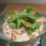 日本料理 幸庵 - 海藻をつなぎに使ったごまだれうどんアップ