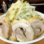ラーメン　○菅 - ラーメン野菜増し+豚二枚追加800円