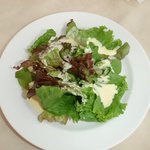 レストラン・ラグーン - 画像４　普通に美味しいサラダ