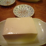 かぶと - 冷奴（350円）♪豆の甘みと香りにびっくり！