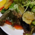 おいしいカレーとサラダのお店 - サラダ