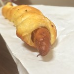 粉とクリーム - 先端に着目する。俺のポンイツ、ぐるぐるウインナー！  自宅にて