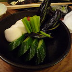 かぶと - お新香（350円）♪茄子、野沢菜、胡瓜、蕪のお漬物です。