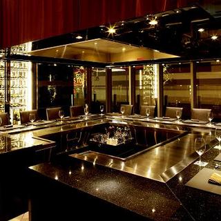 Teppanyaki ◆ Chic interior with a sense of luxury ◆ A luxurious moment with jazz music