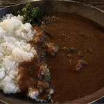 赤い屋根の喫茶店 駅舎 - 激馬かなぎカレー（アップ）