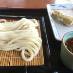 香川屋本店 - 綺麗な盛りつけです(少しズレてる)