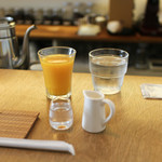 吉岡コーヒー - モーニングはミニマンゴージュース付き☆