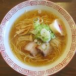 おお田ラーメン店 - 淡口醤油ラーメンのアップ