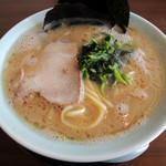 横濱家系らーめん 元喜家 - 2016年7月31日(日)　ラーメン(並)麺かため(680円)