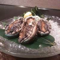 表参道うかい亭 - まだ生きてる鮑さん