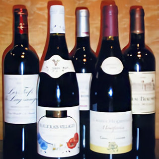 店主おすすめのワインも取り揃えております