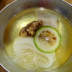 温味 - 松茸とそうめんのお椀