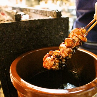 [The secret to the deliciousness of our signature exquisite Yakitori (grilled chicken skewers)] Appare's secret sauce and salt
