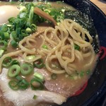 がむしゃら 奈良 - 純とんこつラーメン(半熟味玉入):アップ