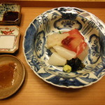 しのはら - 造り盛り合わせ（明石産真鯛・愛知産本マグロ・越前産剣先イカ・琵琶湖産鯉・淡路産真鱧・韓国産真鱧）