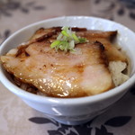 麺工 小烏丸 - イベリコチャーシュー丼