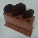 パティスリー アクイユ - チョコプレートや金箔でスタイリッシュな印象、ニュイ518円