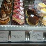 パティスリー アクイユ - 定番から個性派まで、上品でセンス抜群のケーキがズラリその4