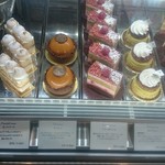 パティスリー アクイユ - 定番から個性派まで、上品でセンス抜群のケーキがズラリその3
