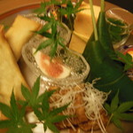 しのはら - 八寸（琵琶湖産鮎と鯉の有馬煮の蓮根春巻き・近江八幡の鮎イチジク 胡麻ダレ・瀬戸内真鯛の笹巻寿司・奈良の西川ファームのトマト モモタロウ 黄身酢・モロヘイヤ・玉子真薯・和歌山産枝豆）
      