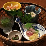 Shimonoseki Shumpanrou - 季節の前菜　小魚・南蛮・胡麻豆腐・ヤングコートと生ハムなど