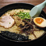 麺家 北王 - 豚骨麺・大盛