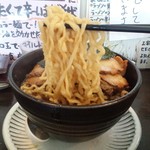 煮干し肉そば900円・火曜男性大盛無料／平成28年8月