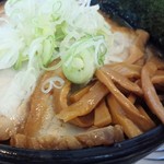 拉麺二段 - 煮干し肉そば900円・火曜男性大盛無料／平成28年8月