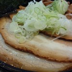 拉麺二段 - 煮干し肉そば900円・火曜男性大盛無料／平成28年8月