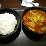 カレーハウス CoCo壱番屋 - スープで食べるローストチキンと野菜のカレー、ライスは基本で２００グラム、辛さは３辛口（￥６３増し）