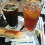 EXCELSIOR CAFFE - 西岡君はアイスコーヒー私はアイスティー♪♪