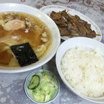 仙龍 勝手に命名 ゴールデンセット レバー炒め、ワンタンスープ、白飯