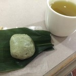 亀屋萬年堂菓舗 - 麩まんじゅう【料理】 