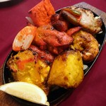 インドレストラン＆バー ムナル - タンドリーミックスグリル