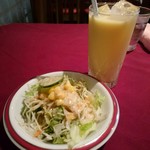 インドレストラン＆バー ムナル - 胡麻っぽいドレッシングも美味しい♪