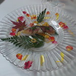 モナリザ - アミューズは鯖的な感じ。お皿がステキです