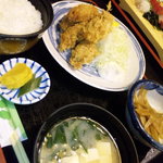 榊屋 - カキフライ定食1030円