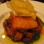 グリルドサーモンとラタトゥイユとバジルソース