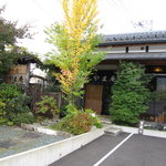 手打ち蕎麦 やま庵 - お店の外観