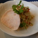 ティエン・コム・ベトナム - 小海老とキャベツの和え物。