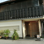 にくの匠 三芳 - 暖簾かける前に着いちゃった