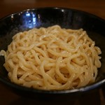 北京亭 - 剛つけ麺の麺