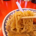 赤湯ラーメン 龍上海 - 麺・平打ち16番