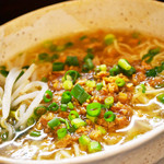 Yangchun noodles [hot water] (Yangtsunmen) with soup